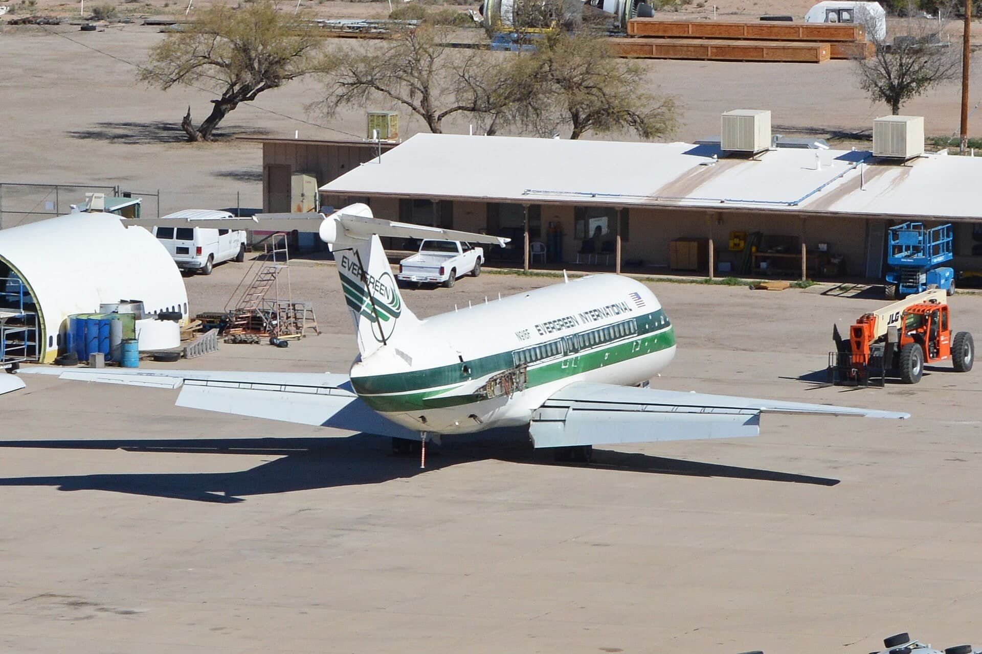 N916F — Douglas