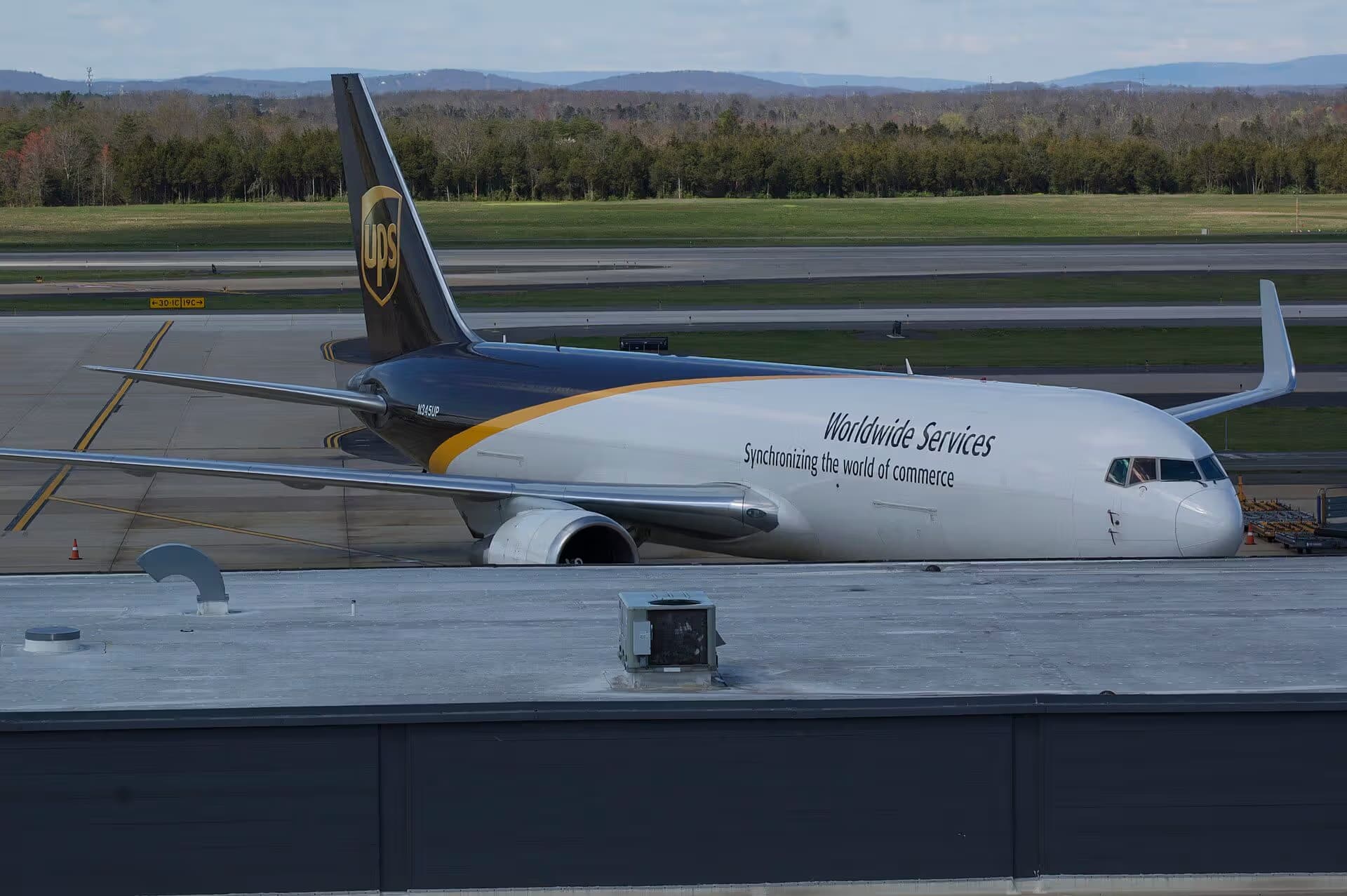 N345UP — Boeing