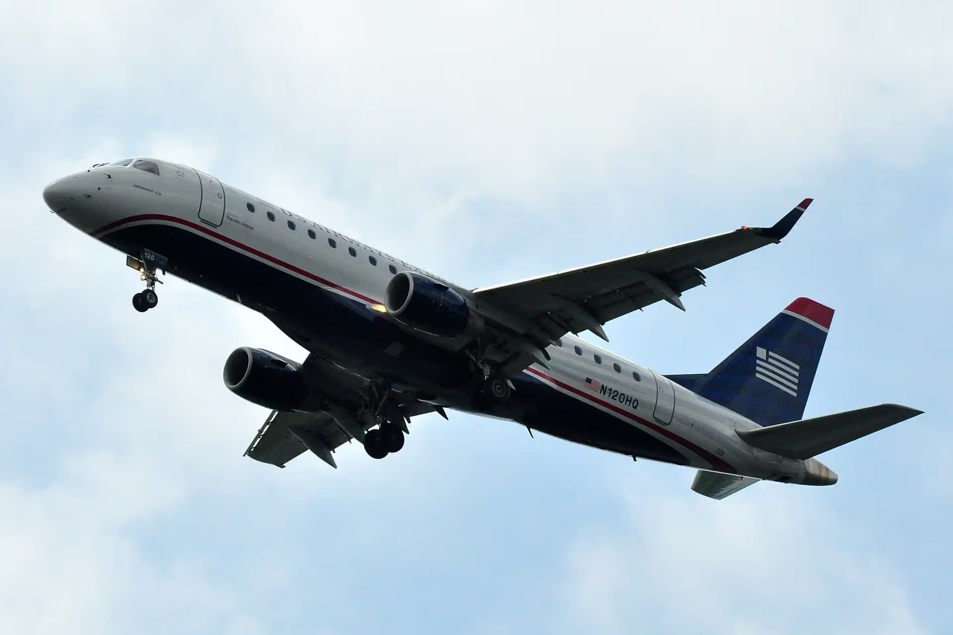 N120HQ — Embraer