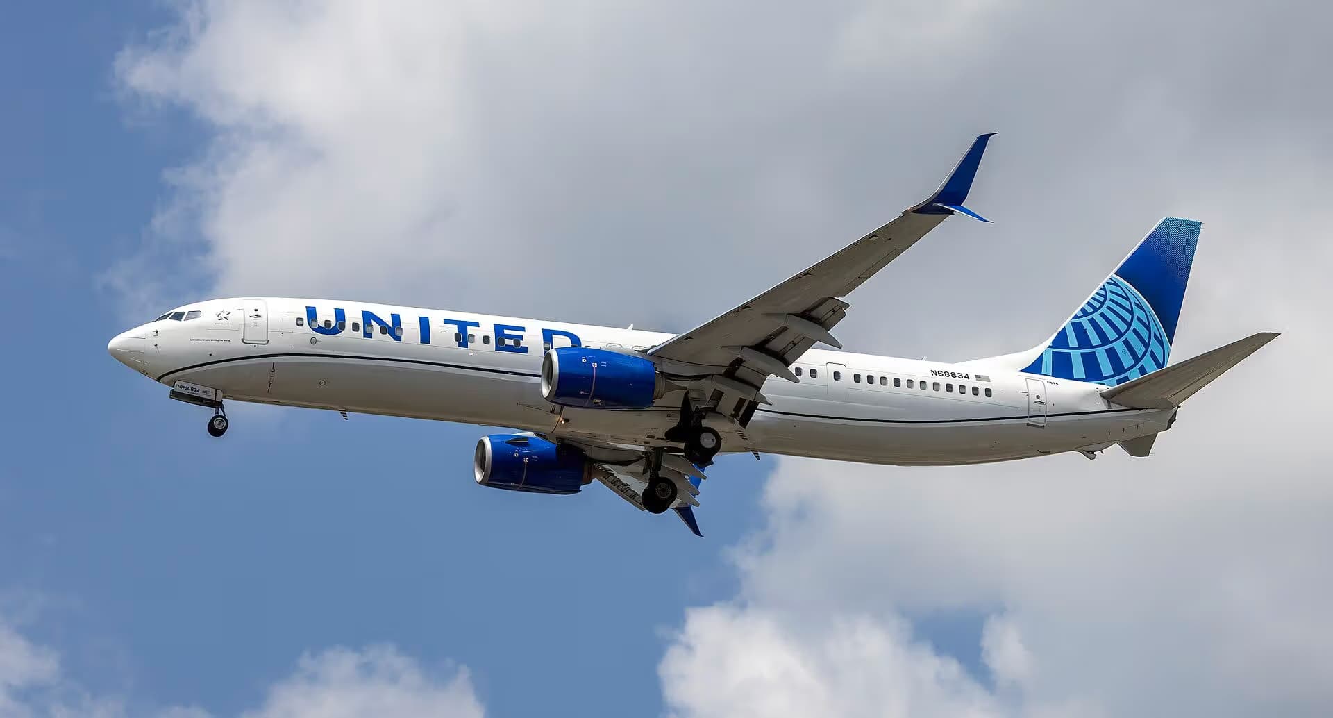 N68834 — Boeing