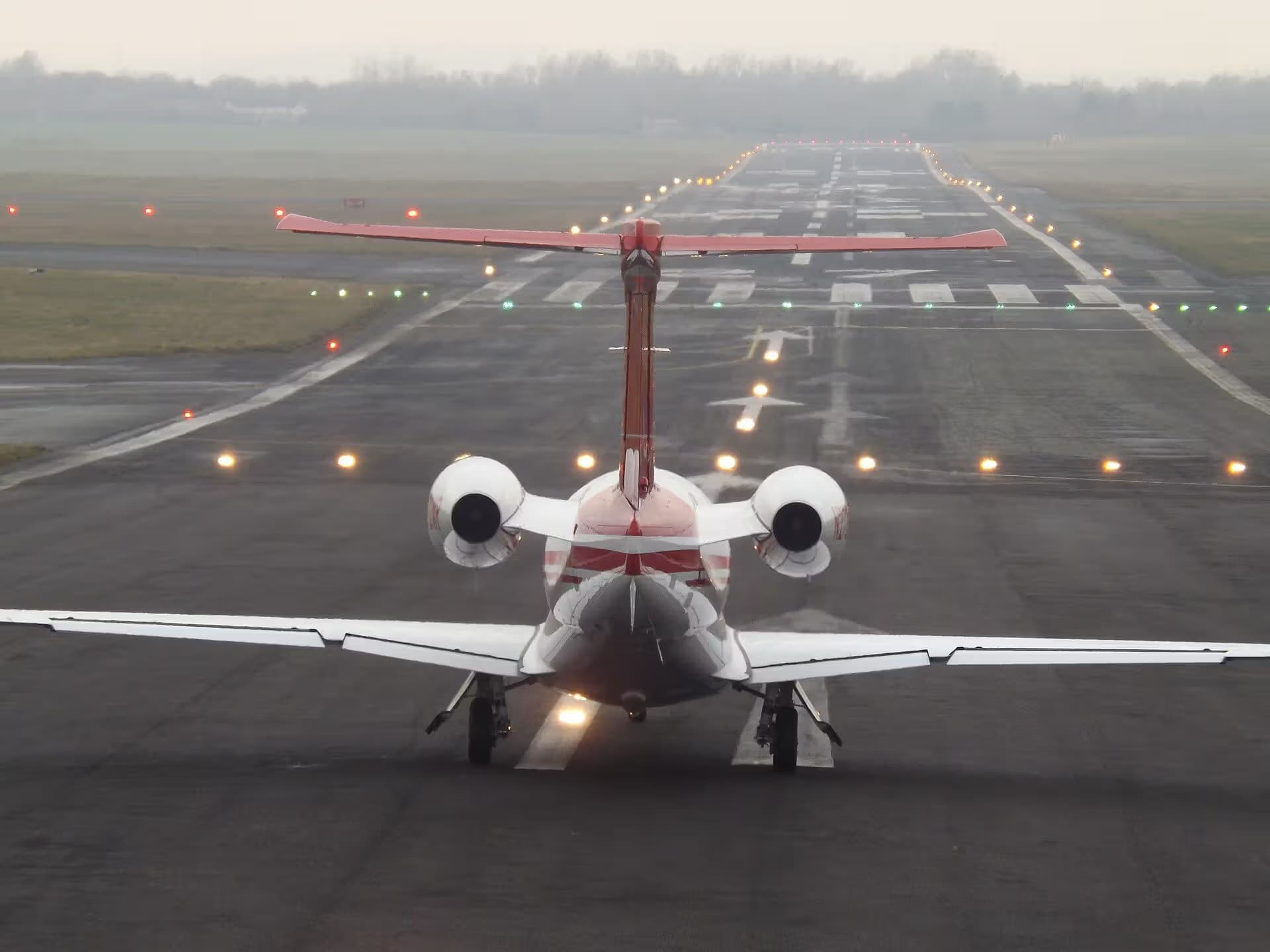 N272NR — Business jet