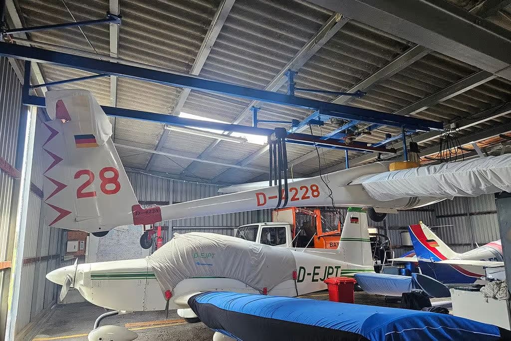 D-4228 — Glider