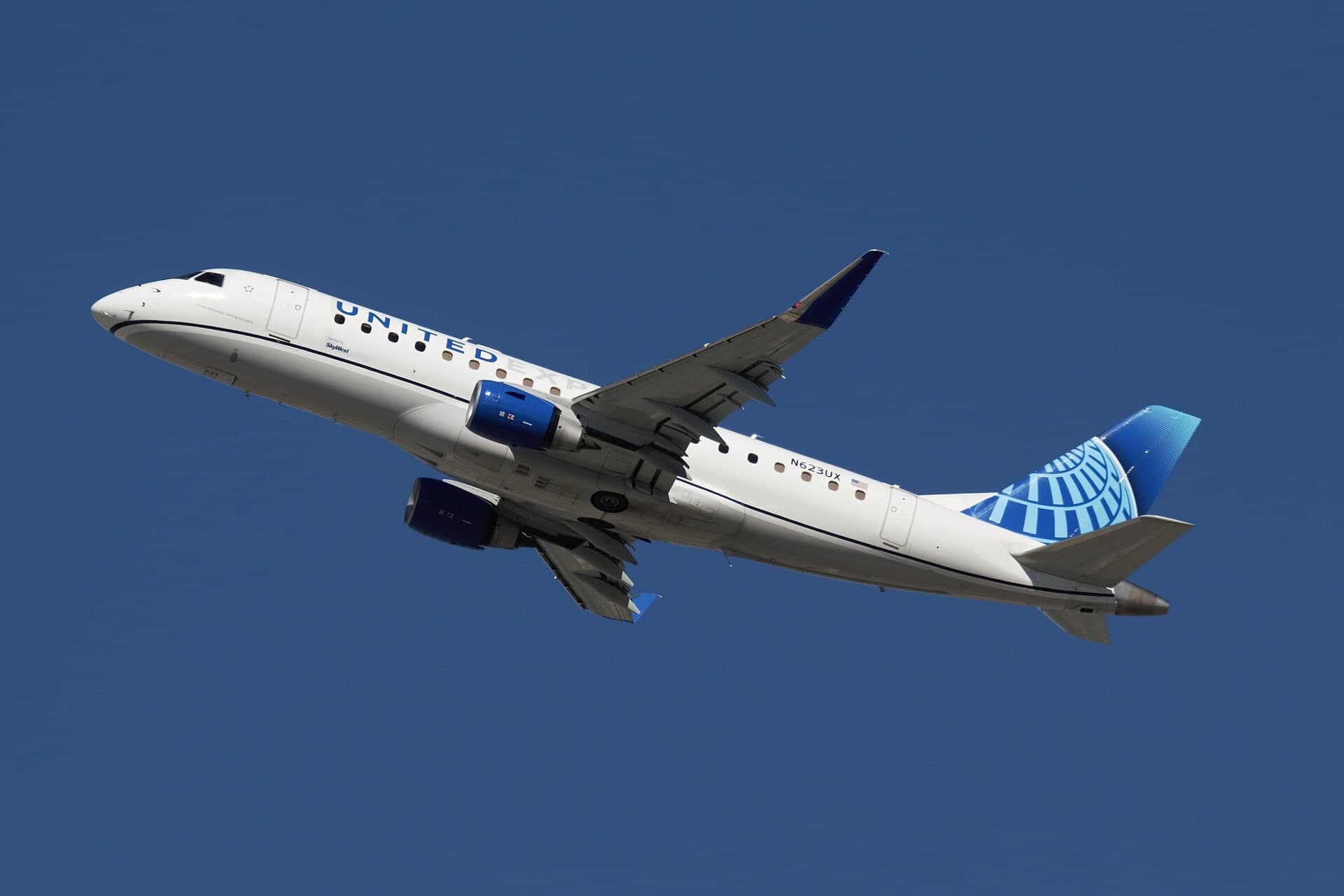 N623UX — Embraer