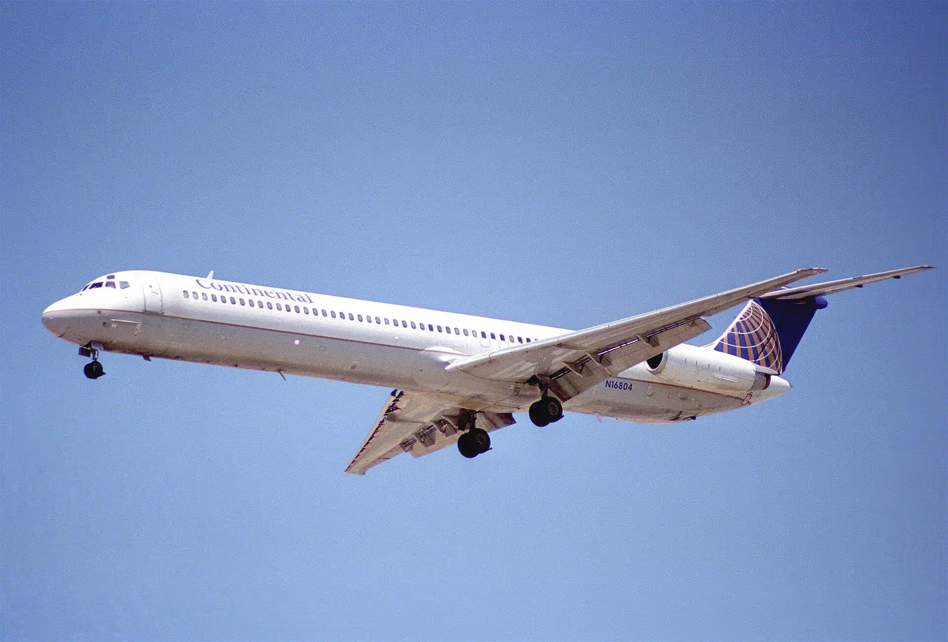 N16804 — Twin-engine aircraft