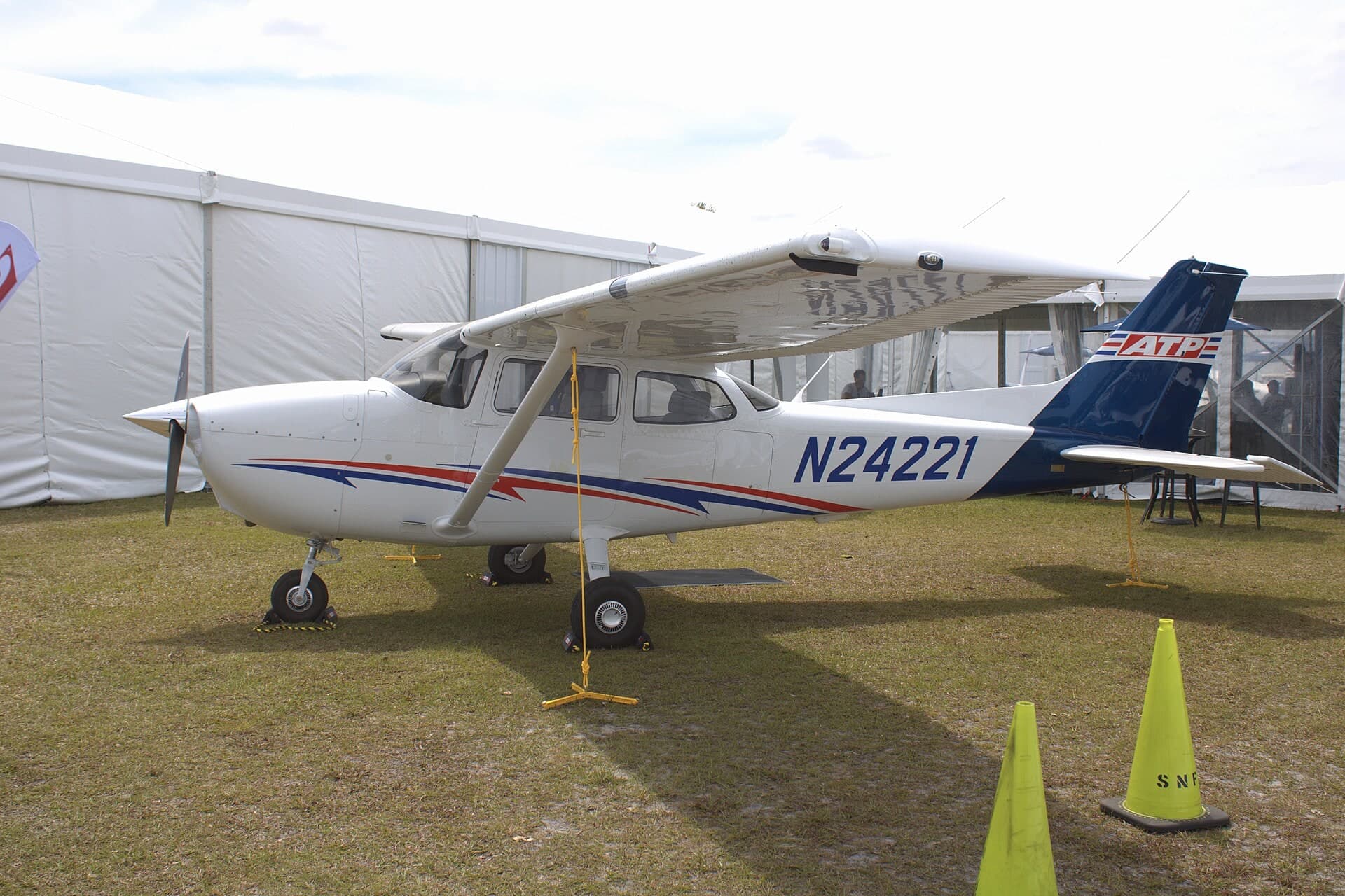 N24221 — Single-engine aircraft