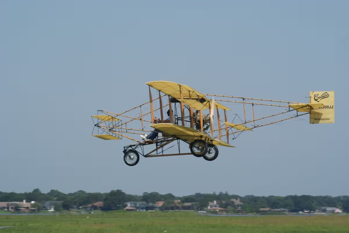Unidentified — Aircraft