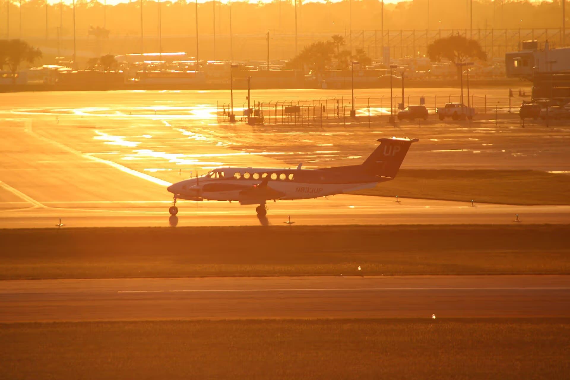 N833UP — Beechcraft