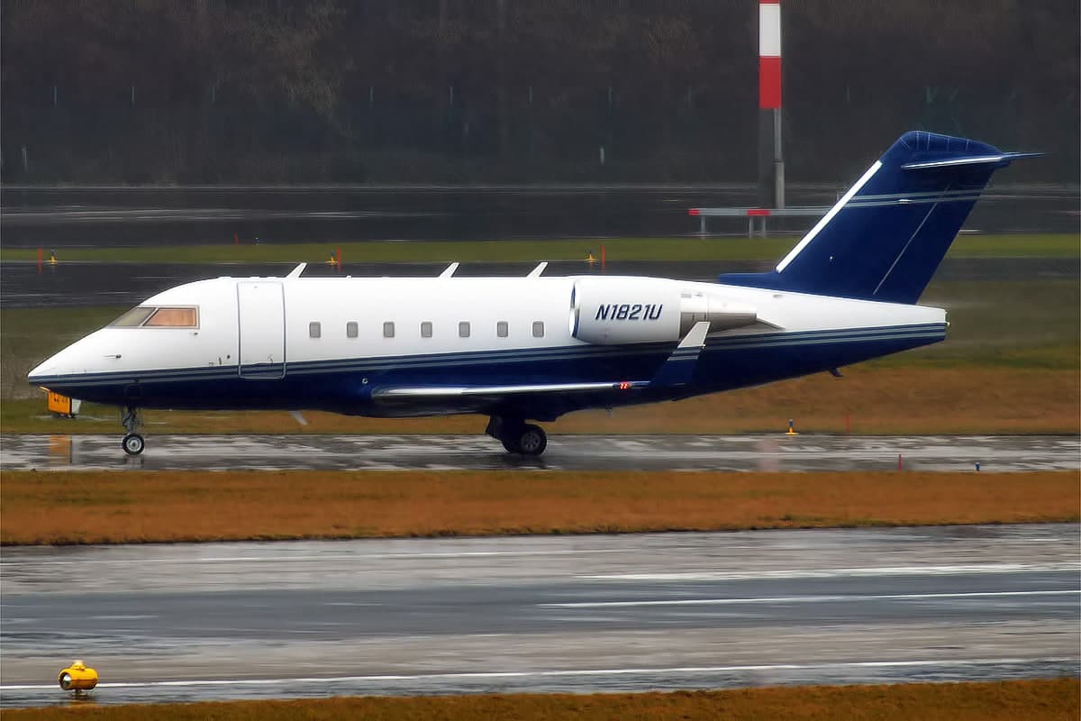 N1821U — Business jet