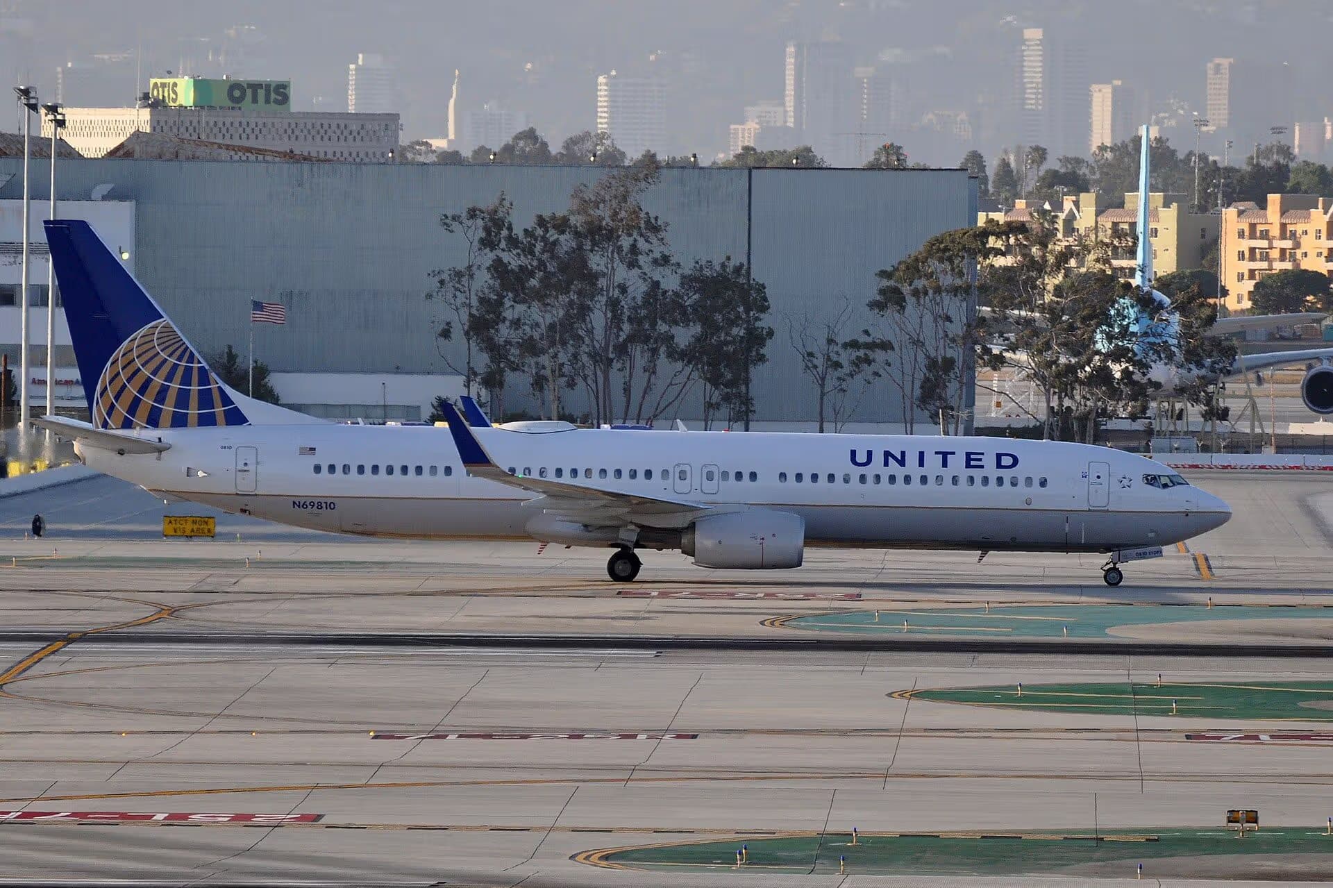 N69810 — Boeing