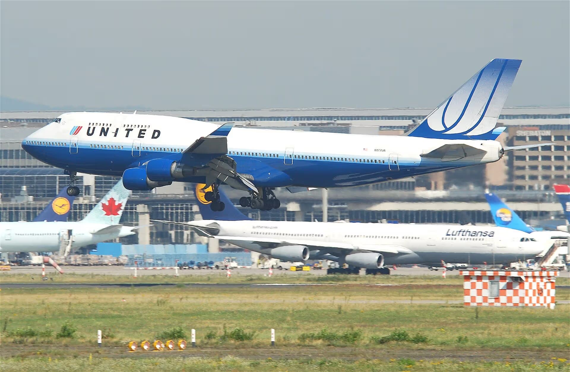 N177UA — Boeing