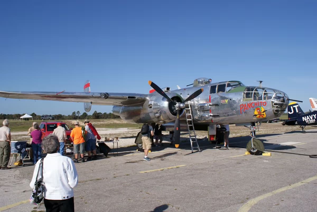 Unidentified — Twin-engine aircraft