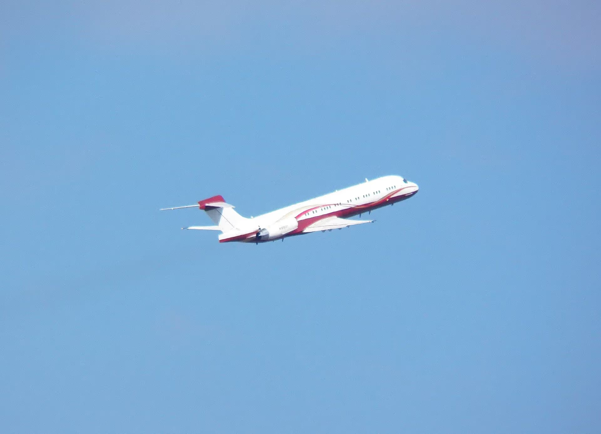 N168CF — Twin-engine aircraft