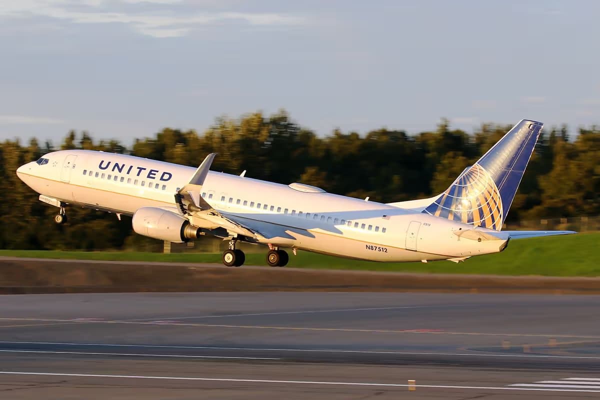 N87512 — Boeing