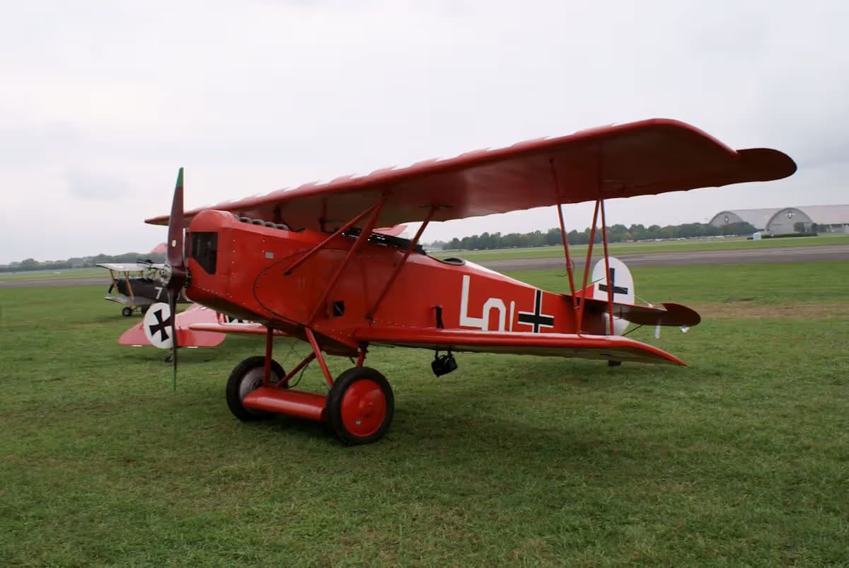 Unidentified — Single-engine aircraft