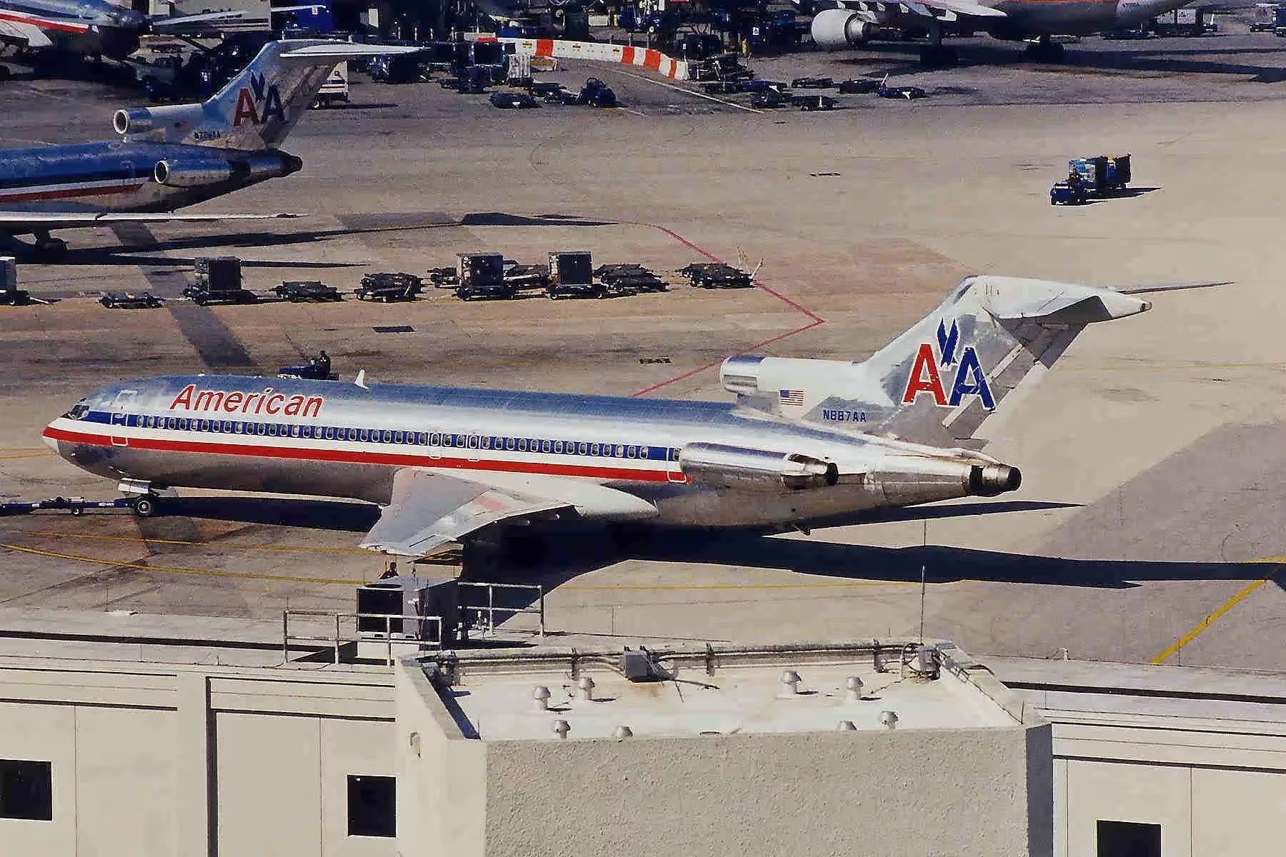 N887AA — Boeing