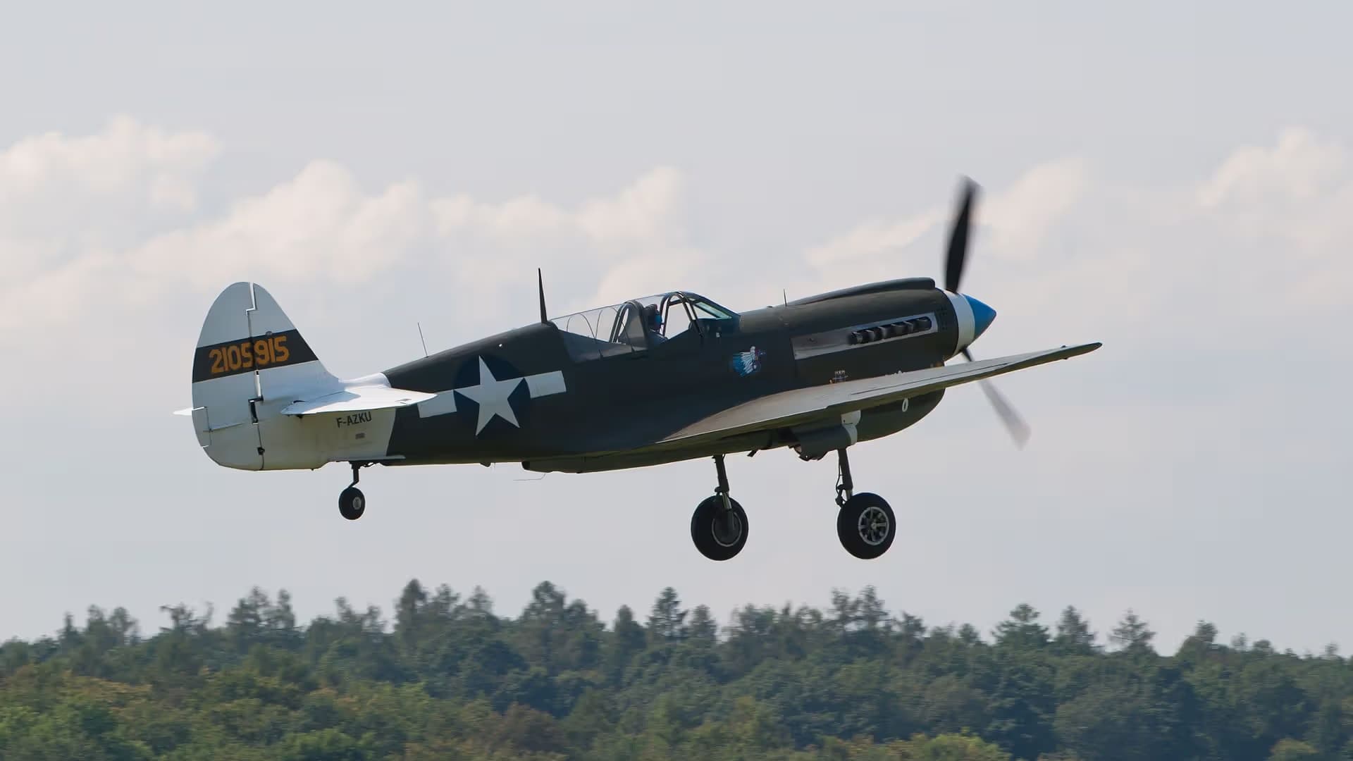 Unidentified — Single-engine aircraft