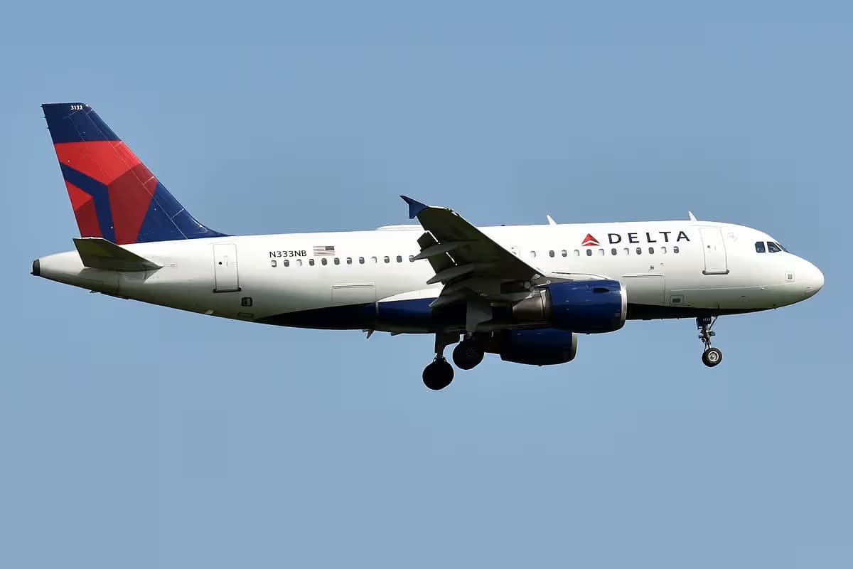 N333NB — Twin-engine aircraft