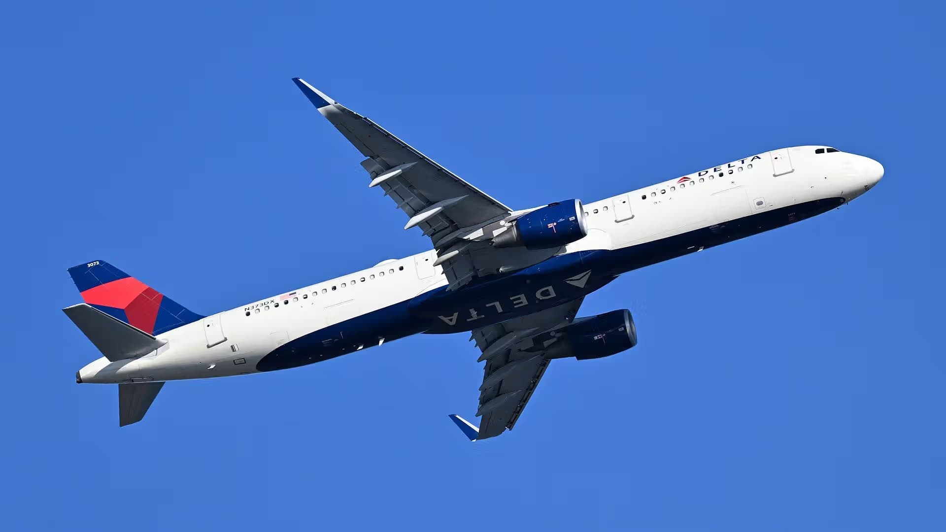 N373DX — Airbus
