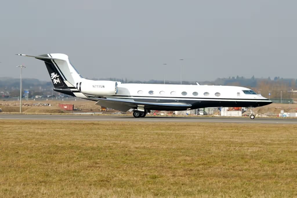 N711SW — Business jet