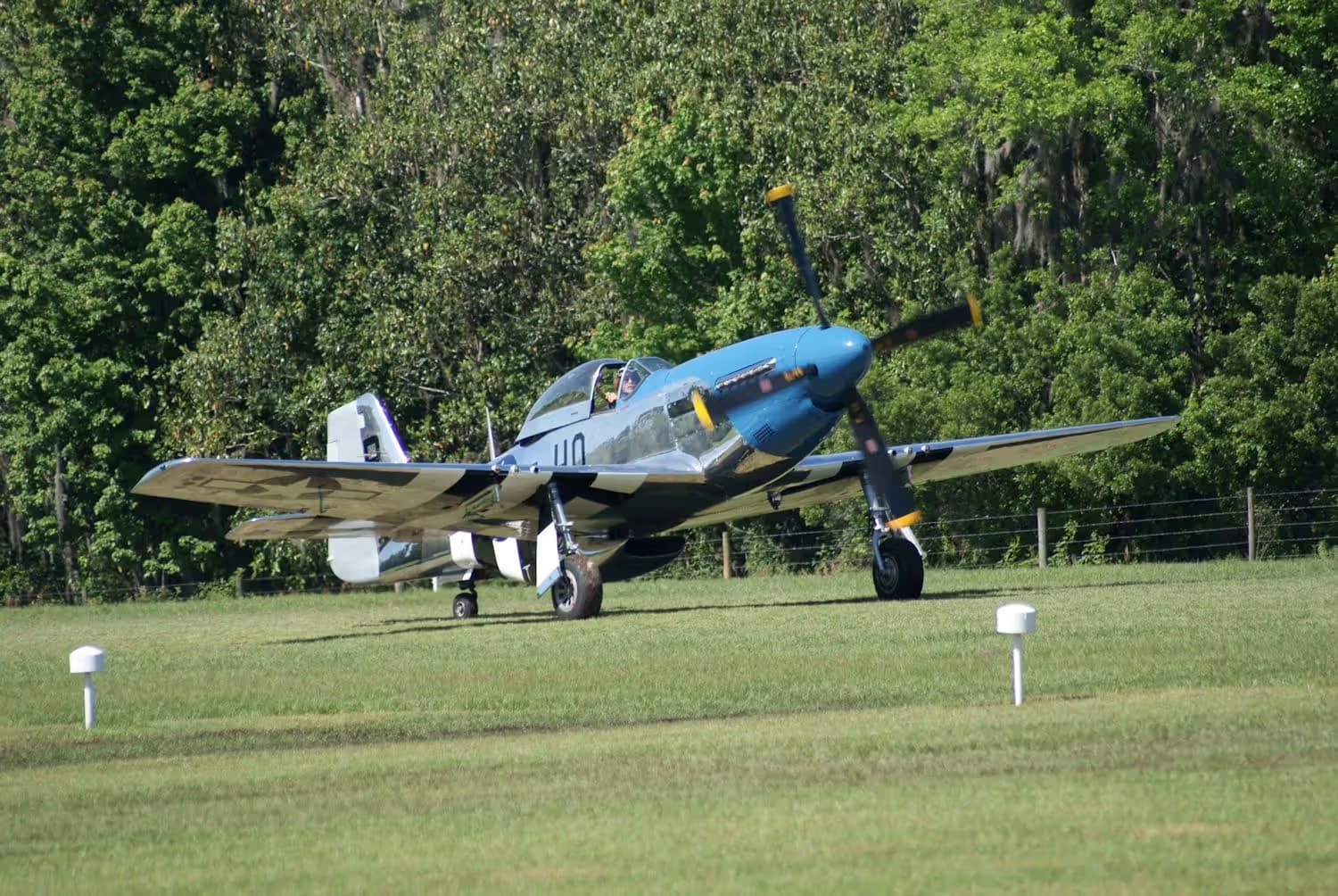 Unidentified — Single-engine aircraft