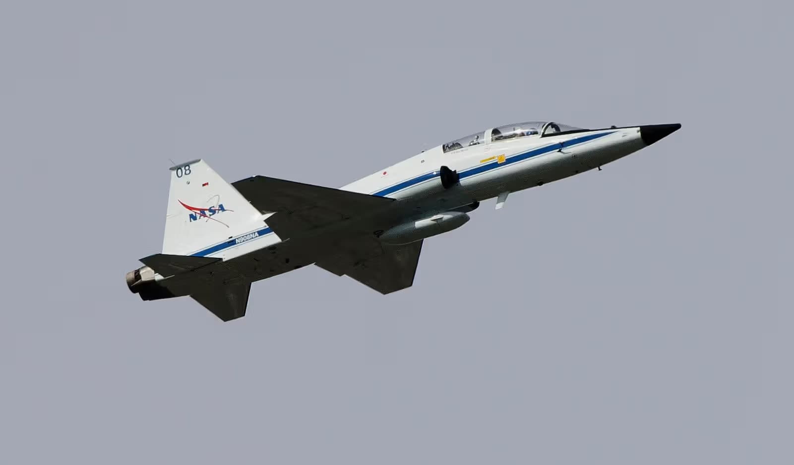 N908NA — Twin-engine aircraft