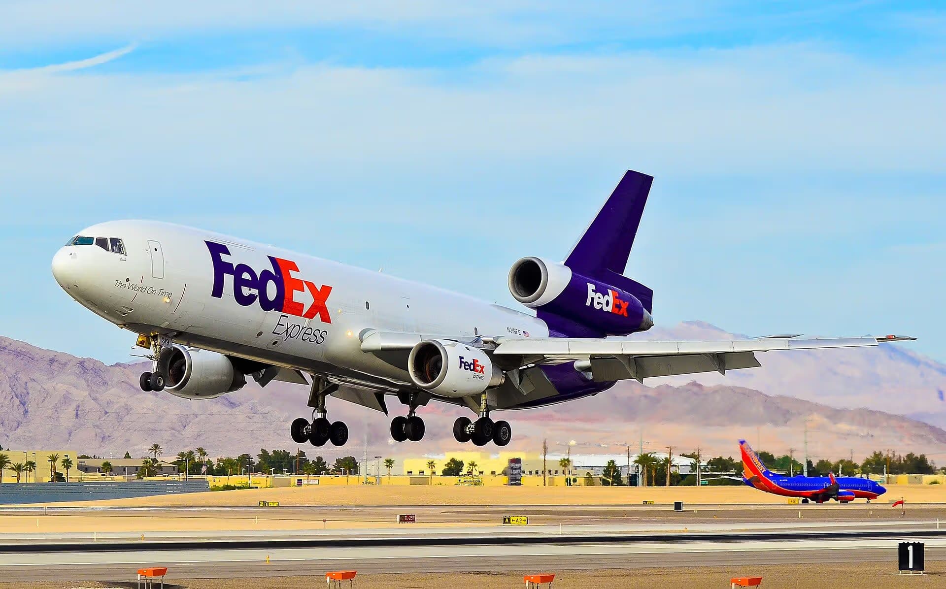 N319FE — Douglas