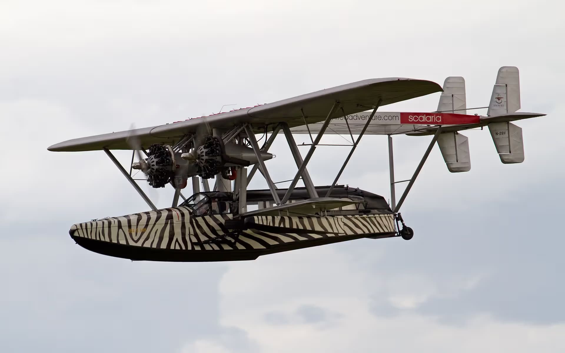 N28V — Twin-engine aircraft