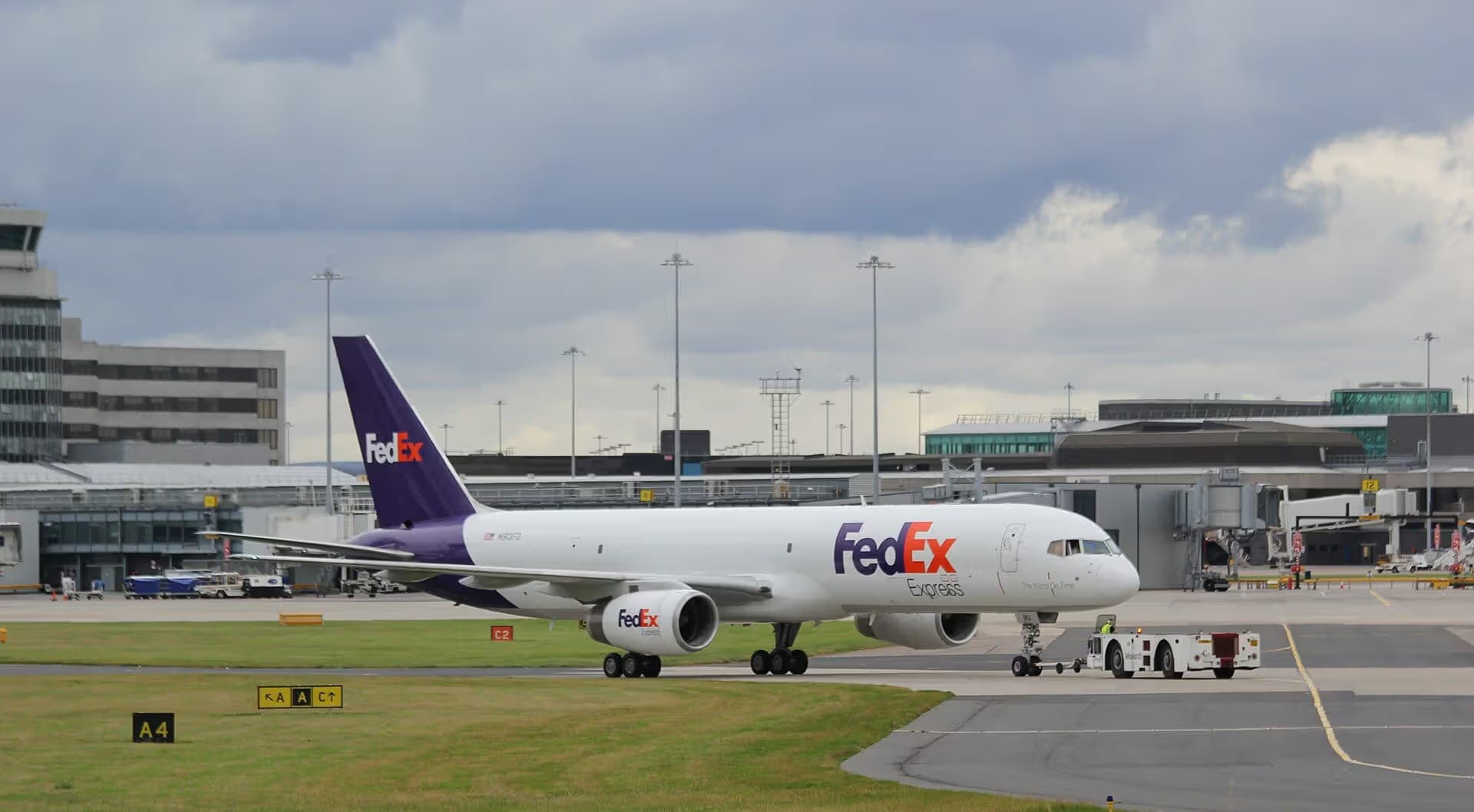 N913FD — Twin-engine aircraft