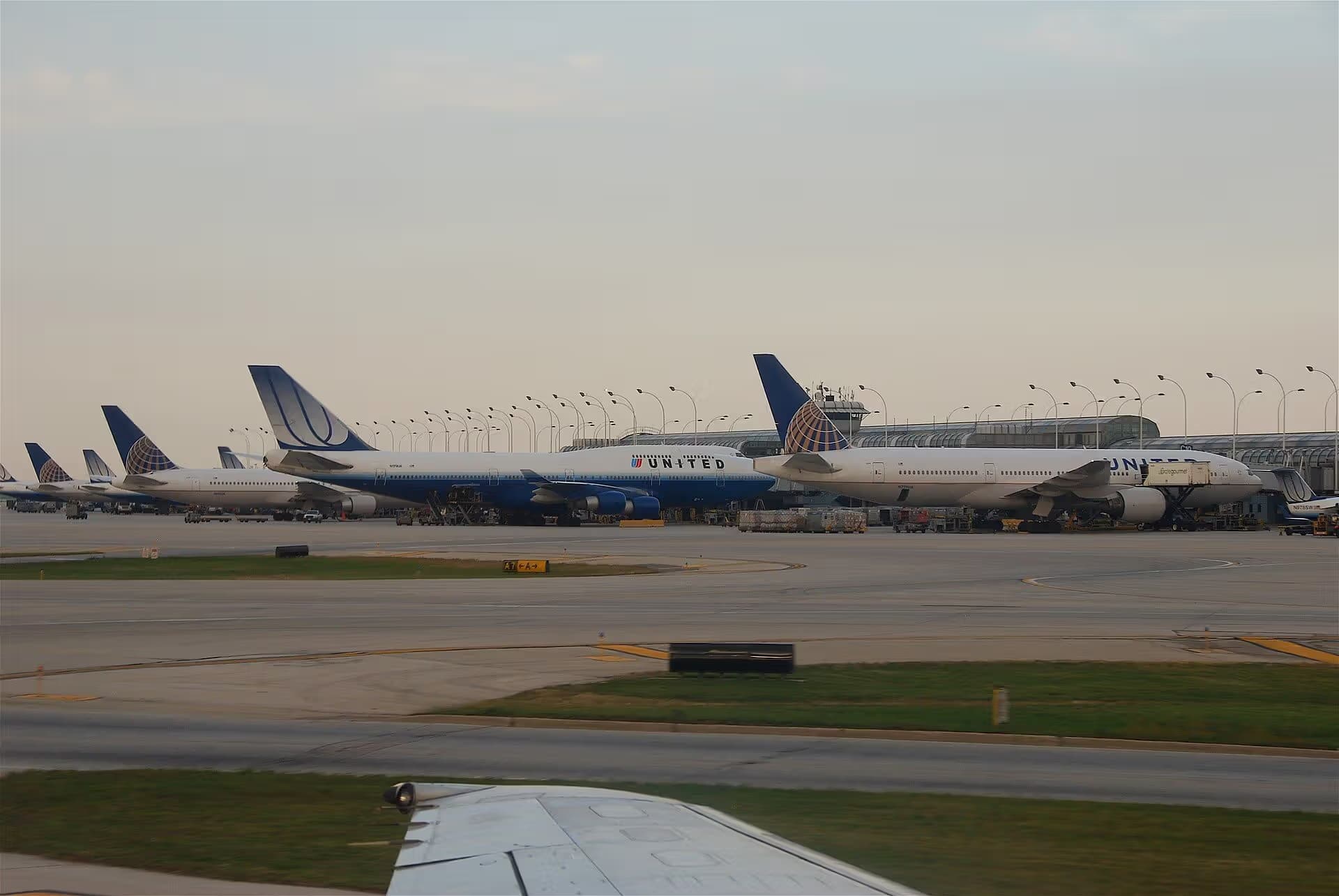 N779UA — Boeing