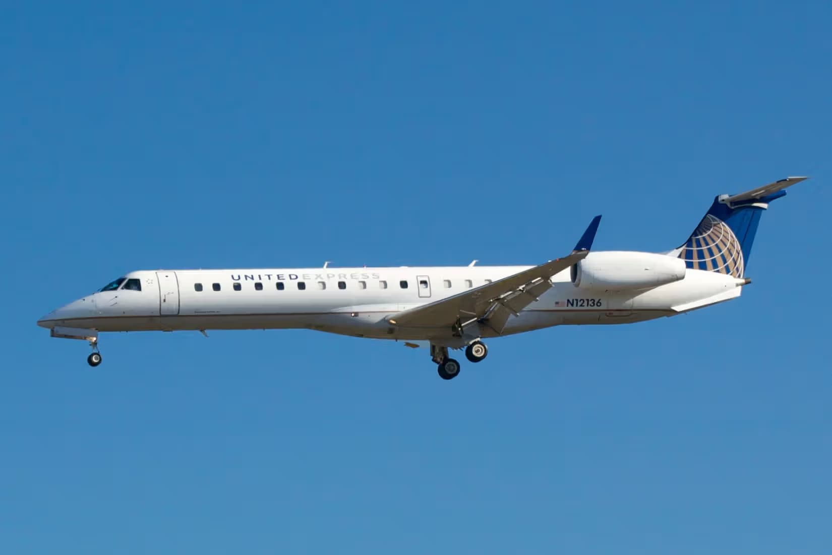 N12136 — Embraer