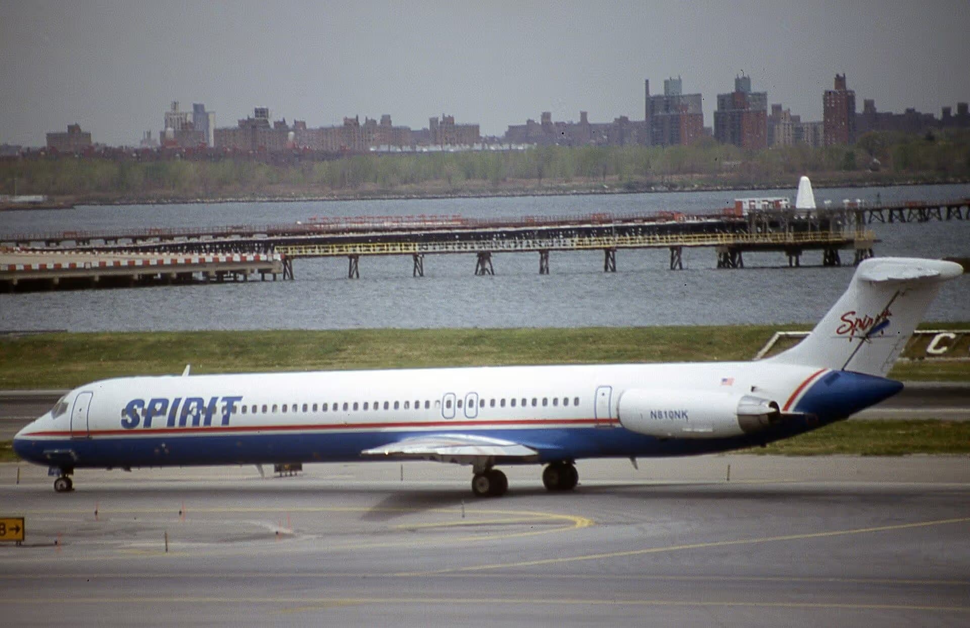N810NK — Twin-engine aircraft