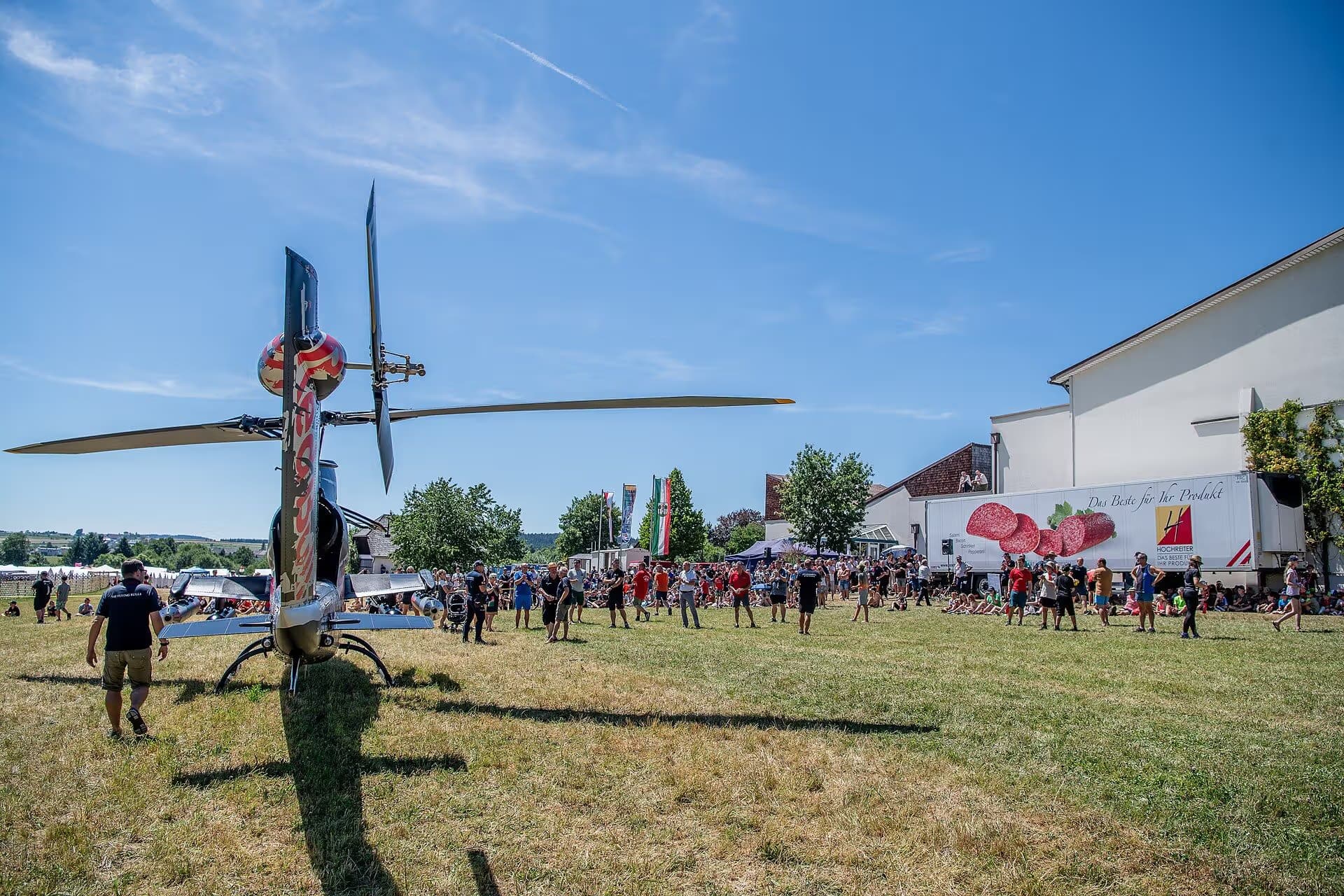N11FX — Helicopter