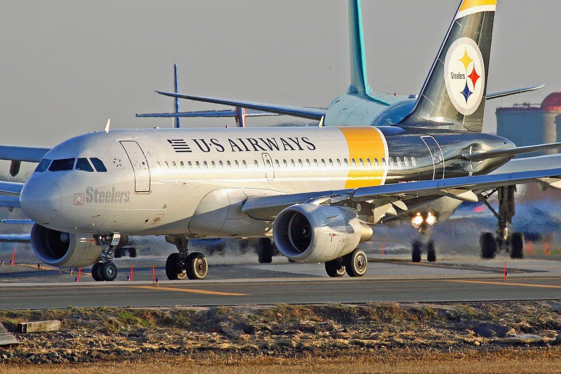 N733UW — Airbus