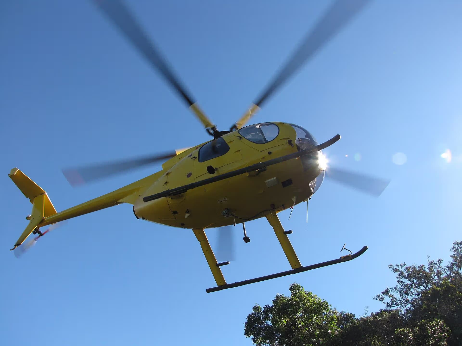 N58251 — Helicopter