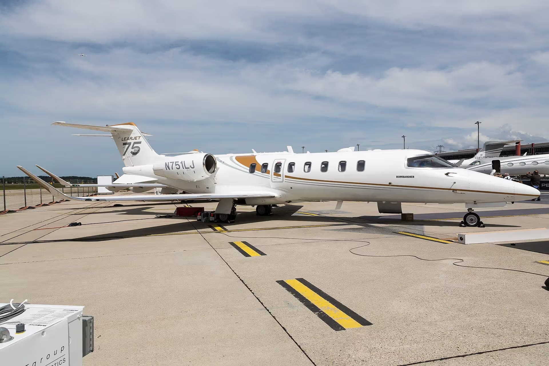 N751LJ — Bombardier