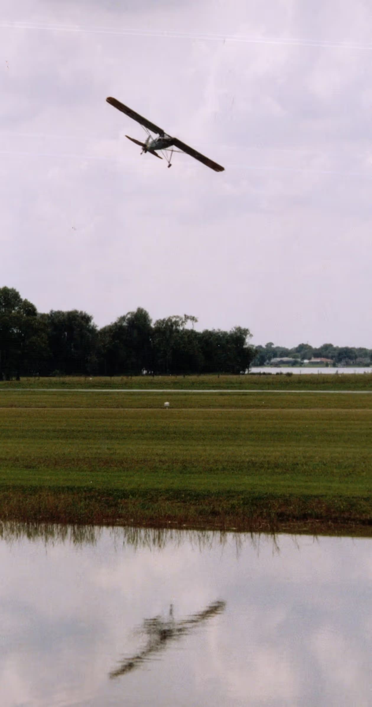 Unidentified — Single-engine aircraft