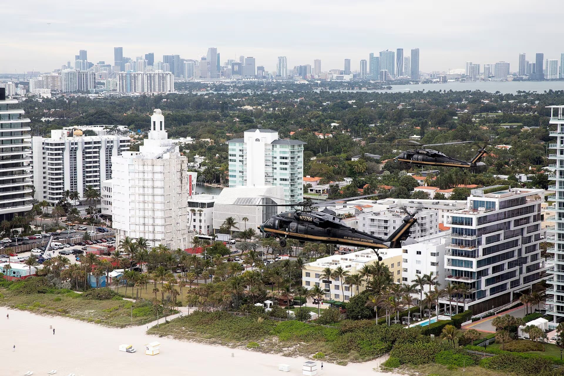 N72760 — Helicopter
