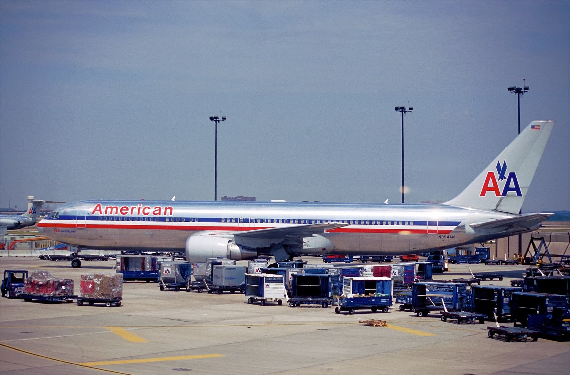 N394AN — Boeing