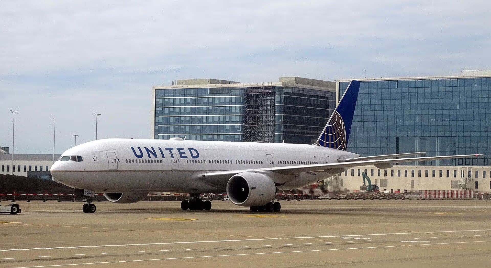 N226UA — Boeing