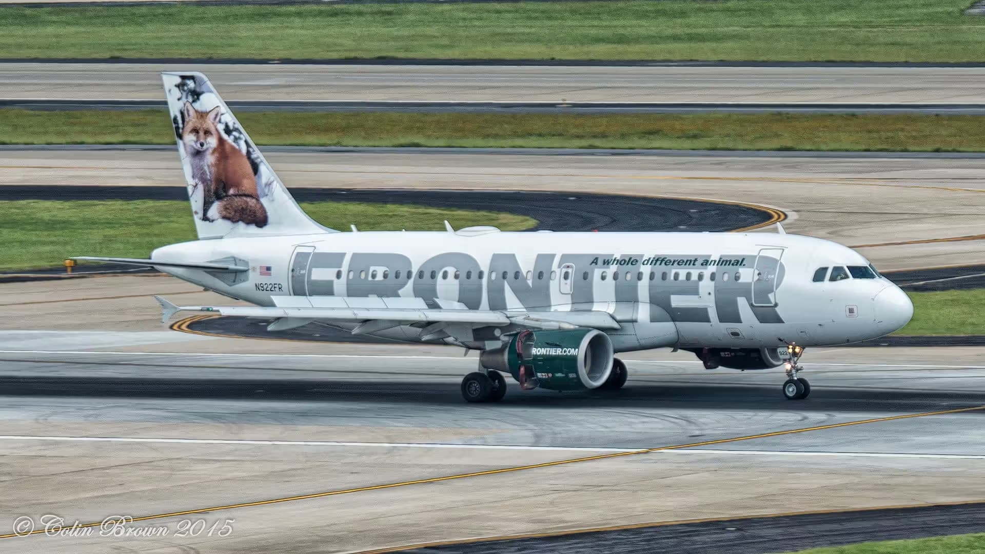 N922FR — Twin-engine aircraft
