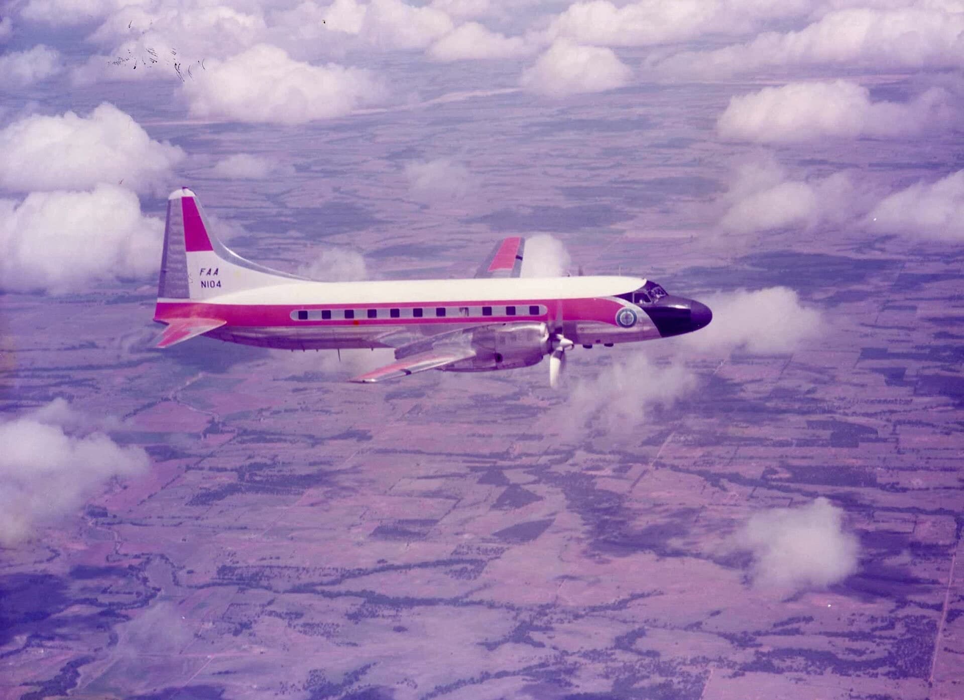 N104 — Twin-engine aircraft
