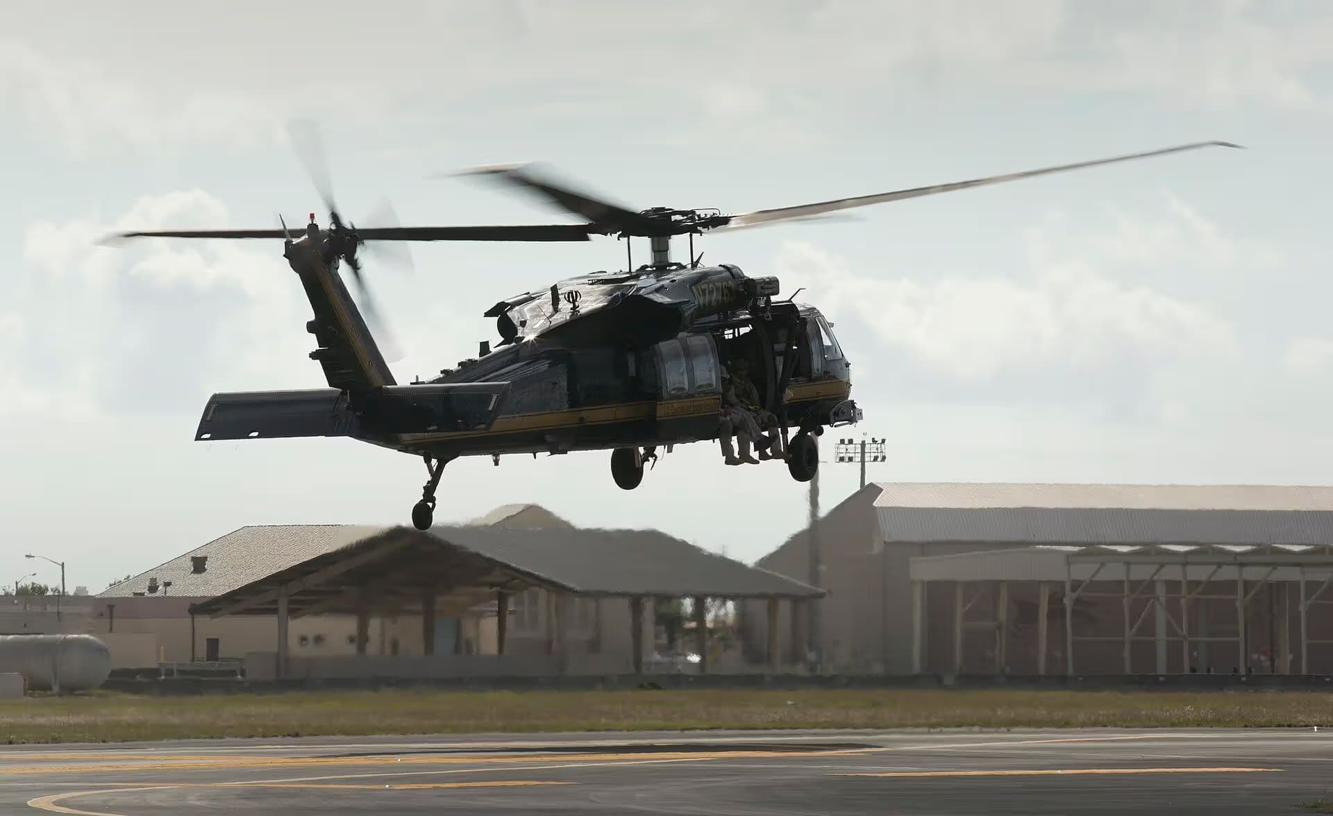 N72763 — Helicopter