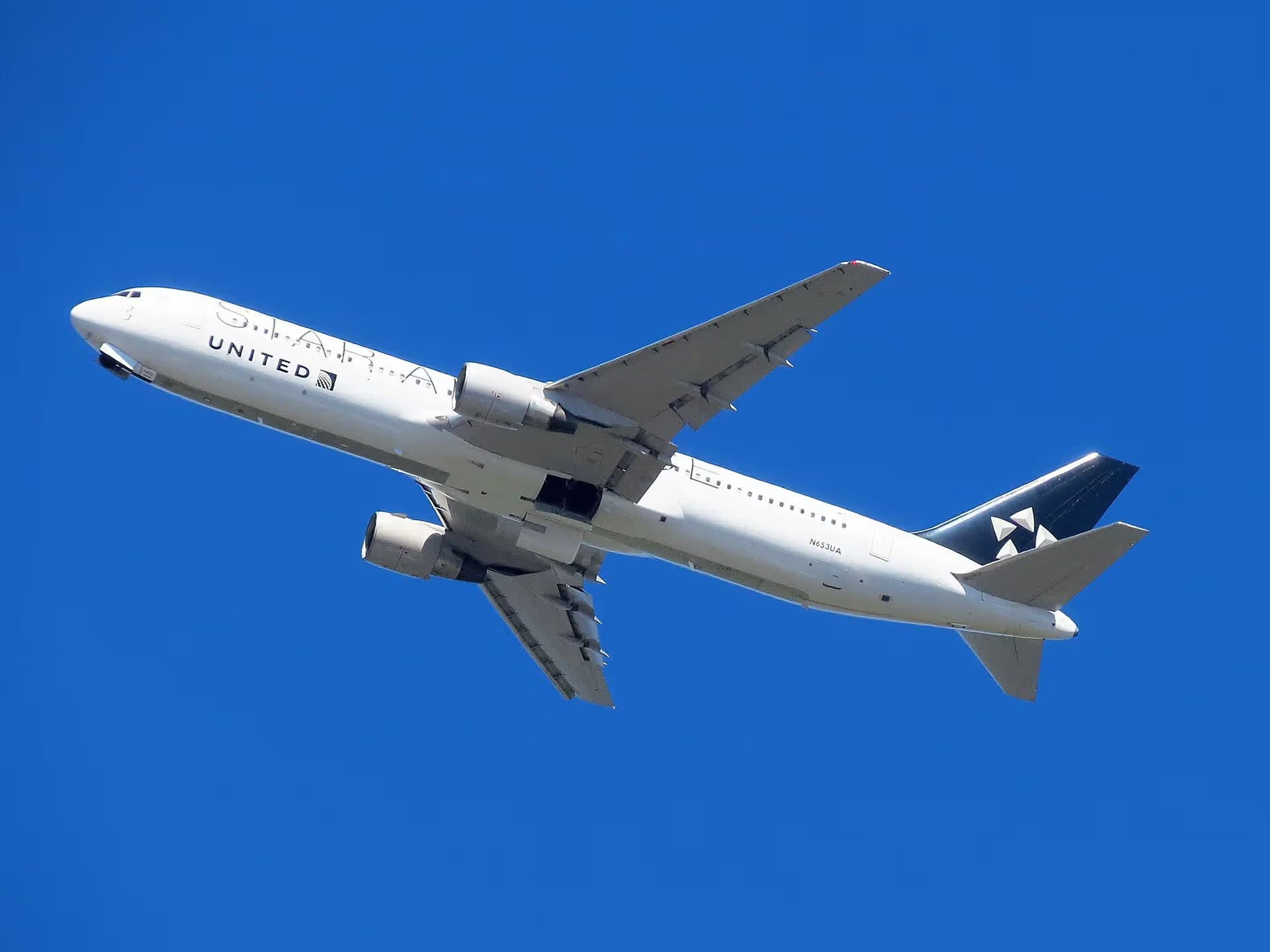N653UA — Boeing