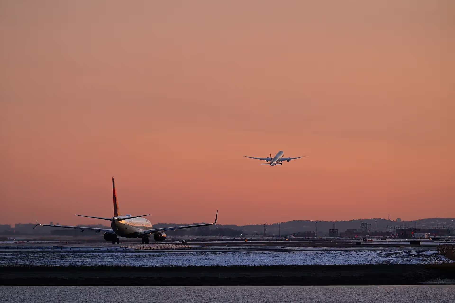 N385DN — Twin-engine aircraft