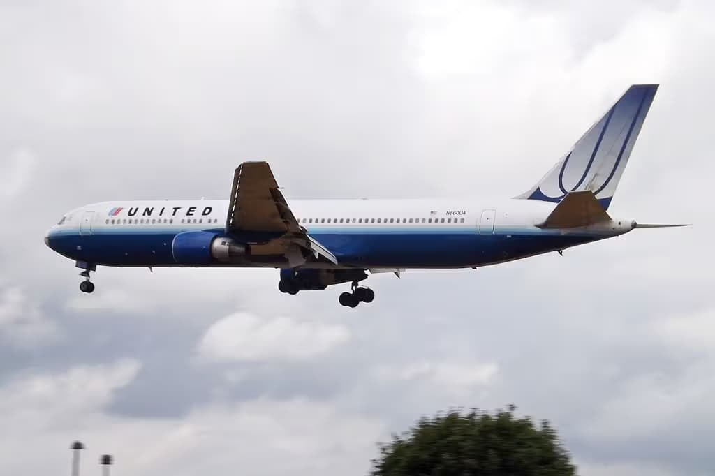 N660UA — Boeing