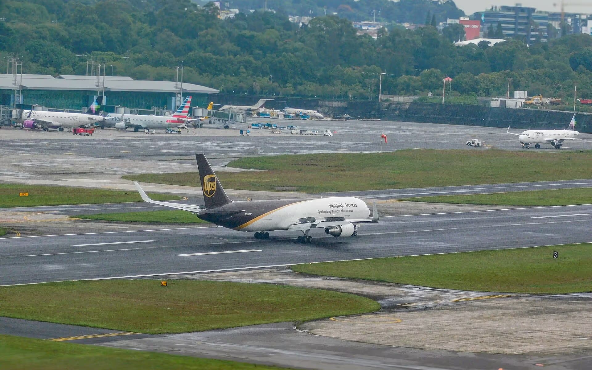 N360UP — Boeing