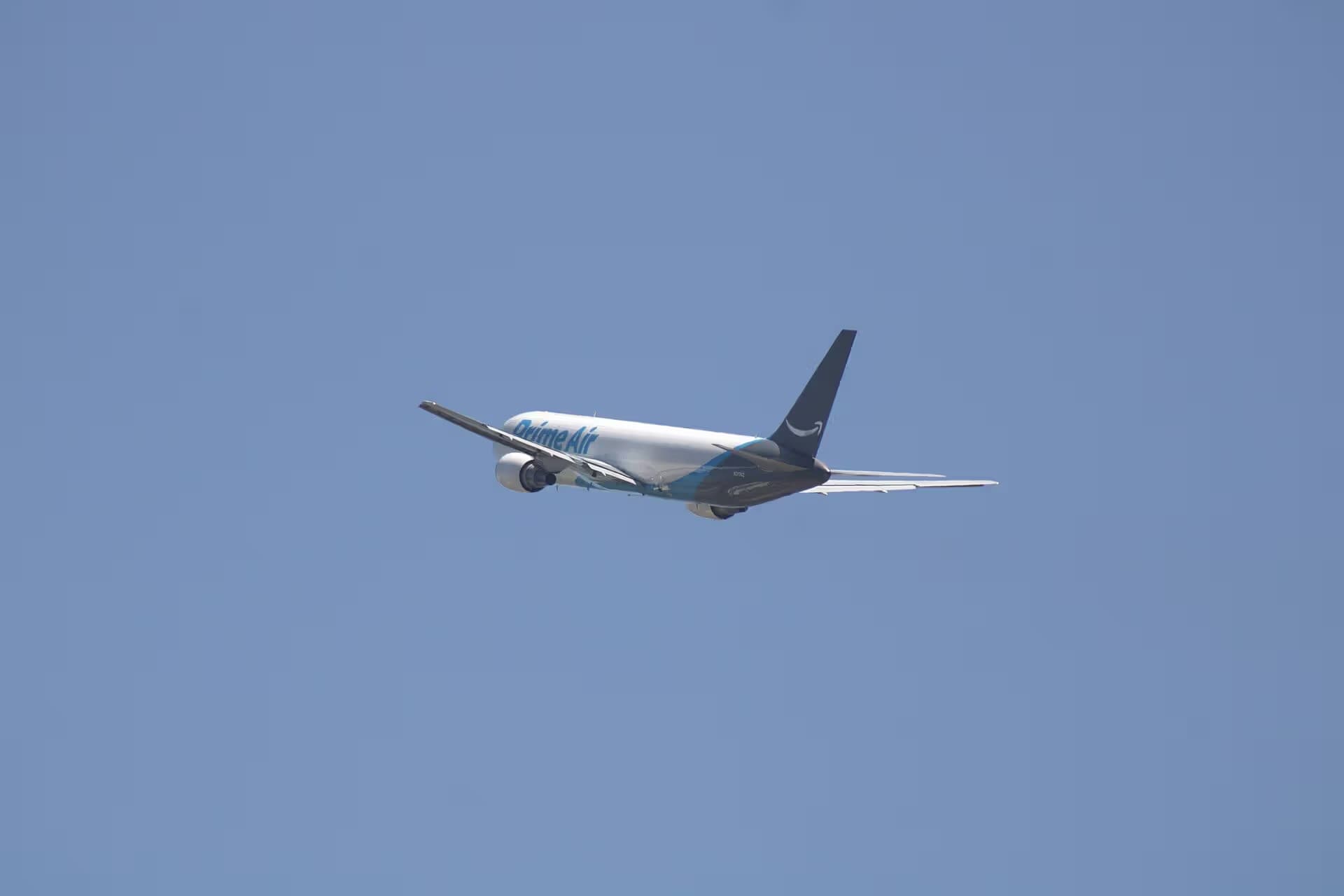 N317AZ — Twin-engine aircraft