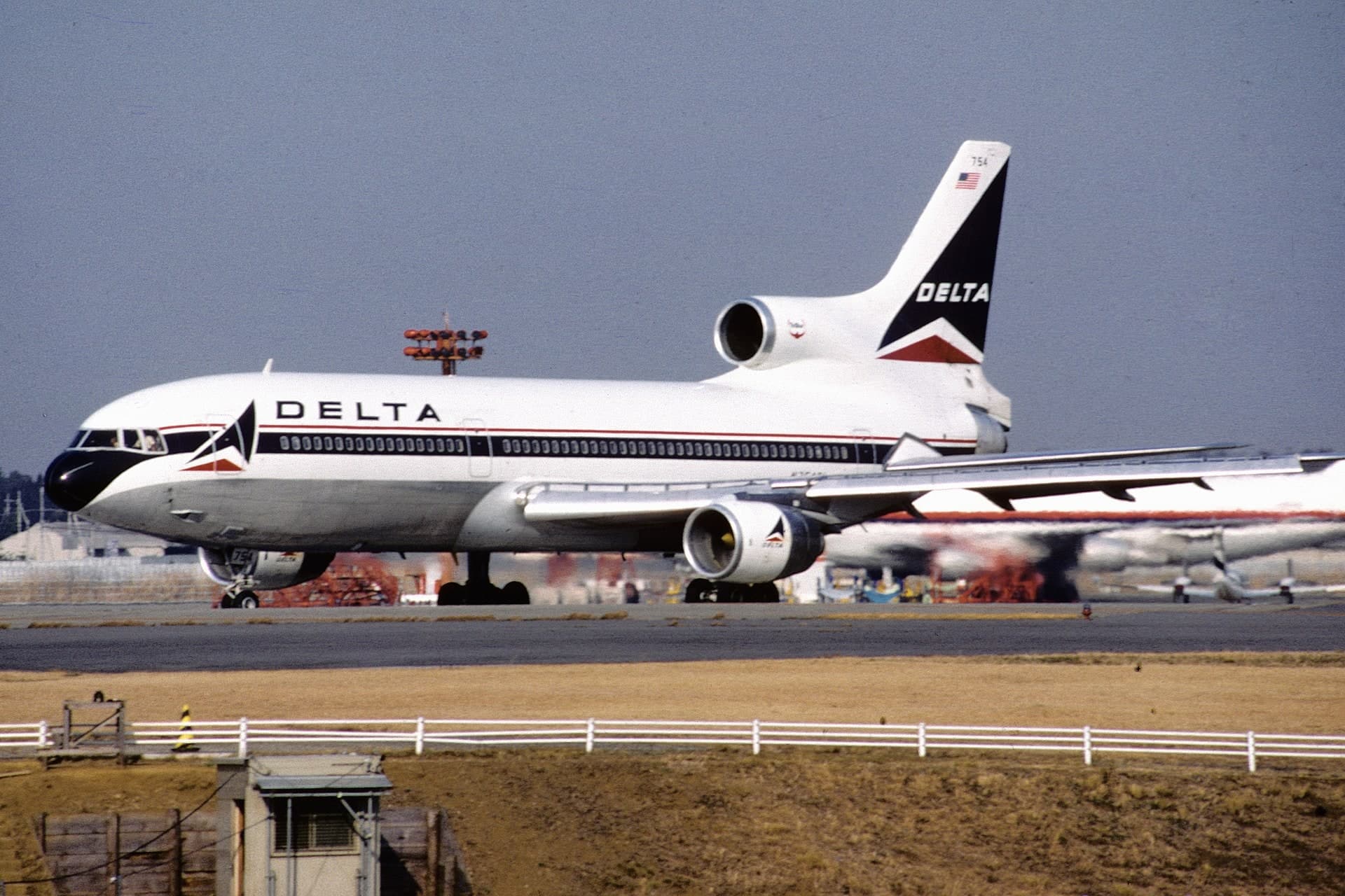 N754DL — Lockheed