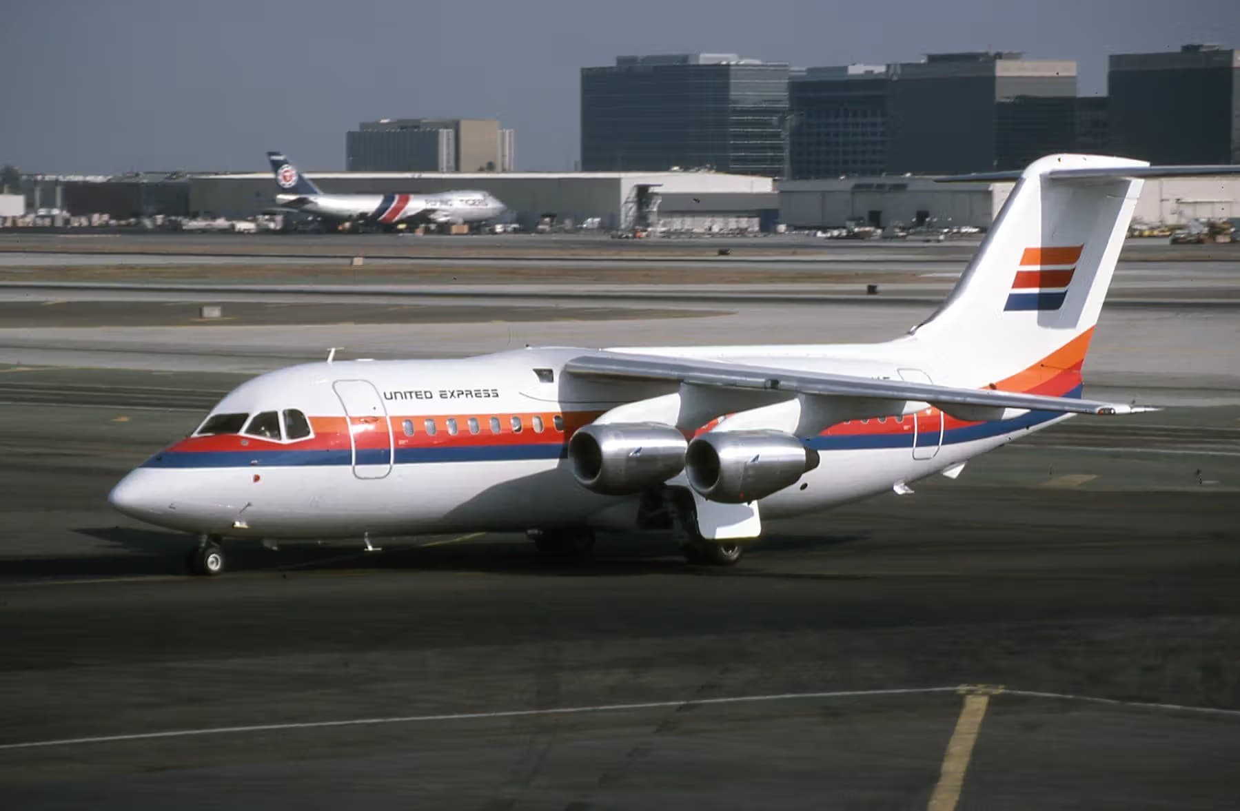 N290UE — Aircraft