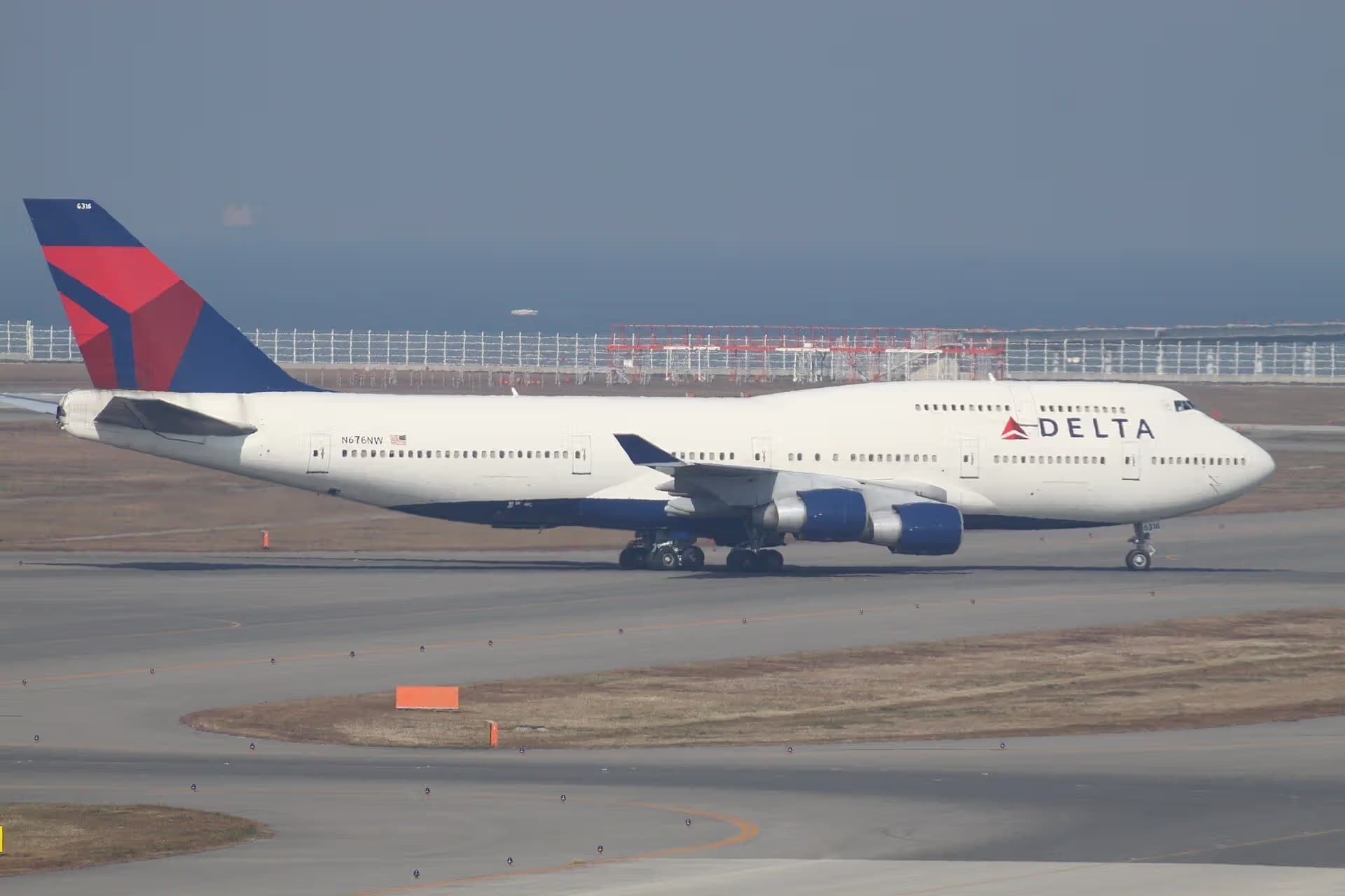 N676NW — Boeing